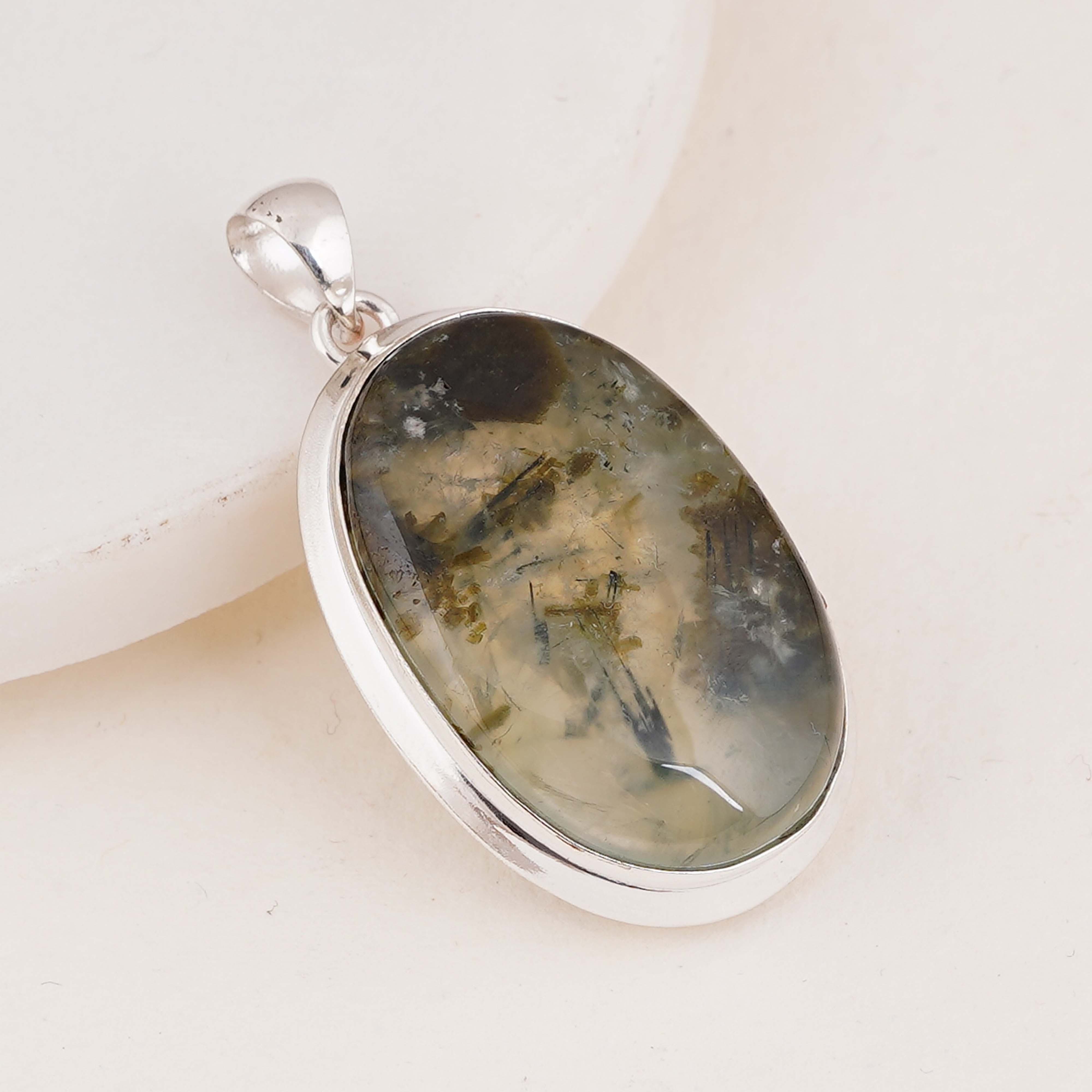 Elegant Silver Pendant with Moss Agate Gemstone – Natural Beauty