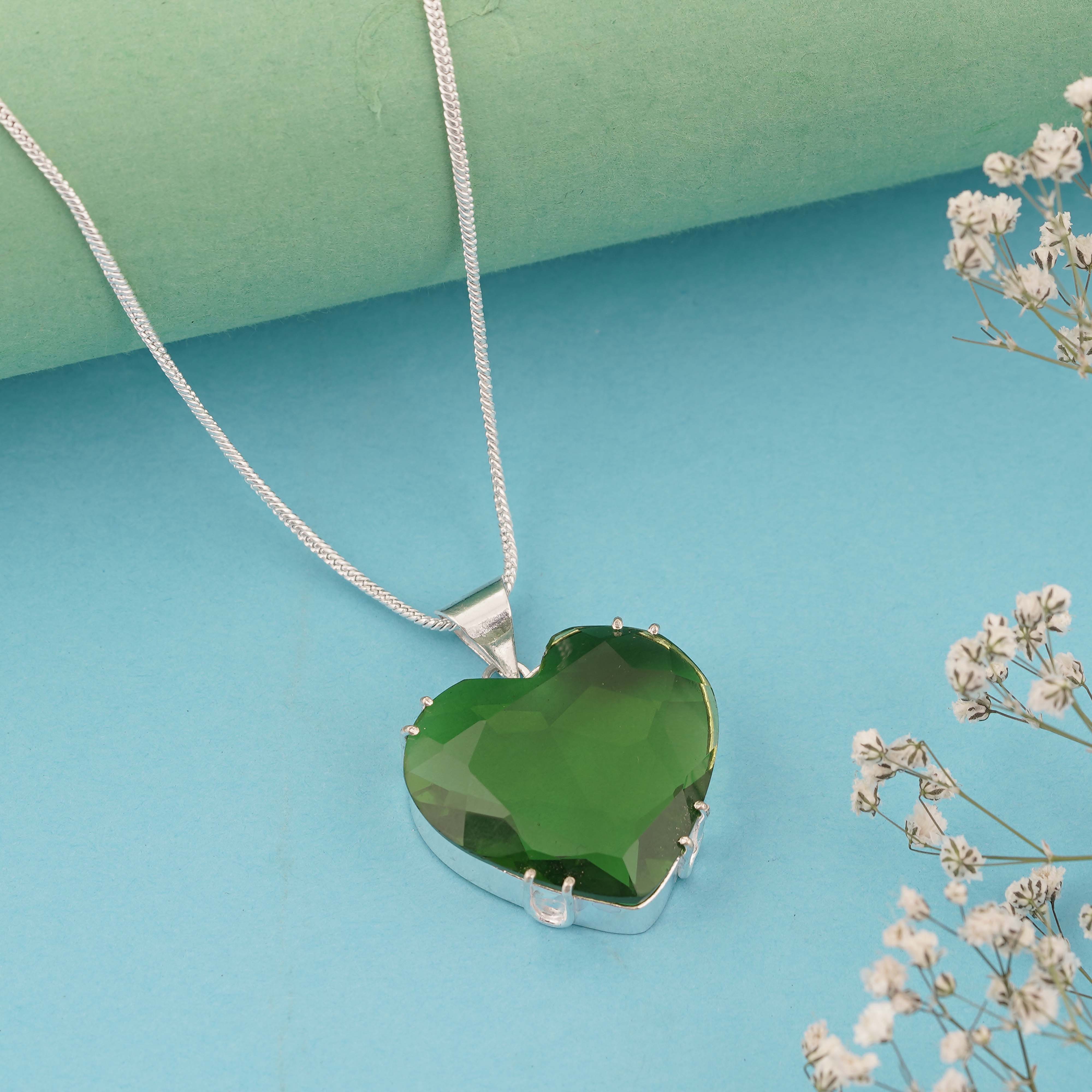 Elegant Heart-Shaped Green Peridot Pendant in Sterling Silver