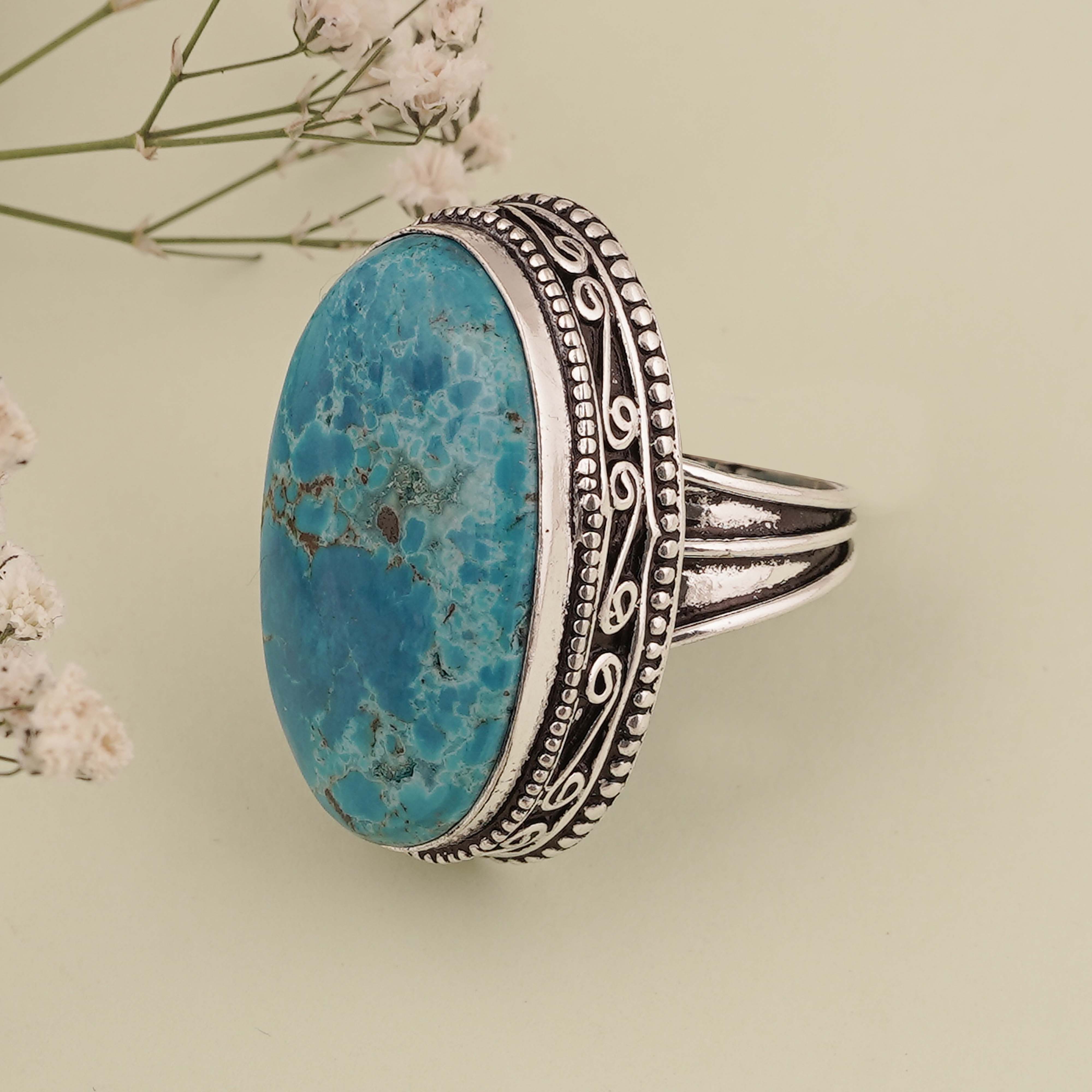 Vintage Oval Turquoise Ring in Sterling Silver