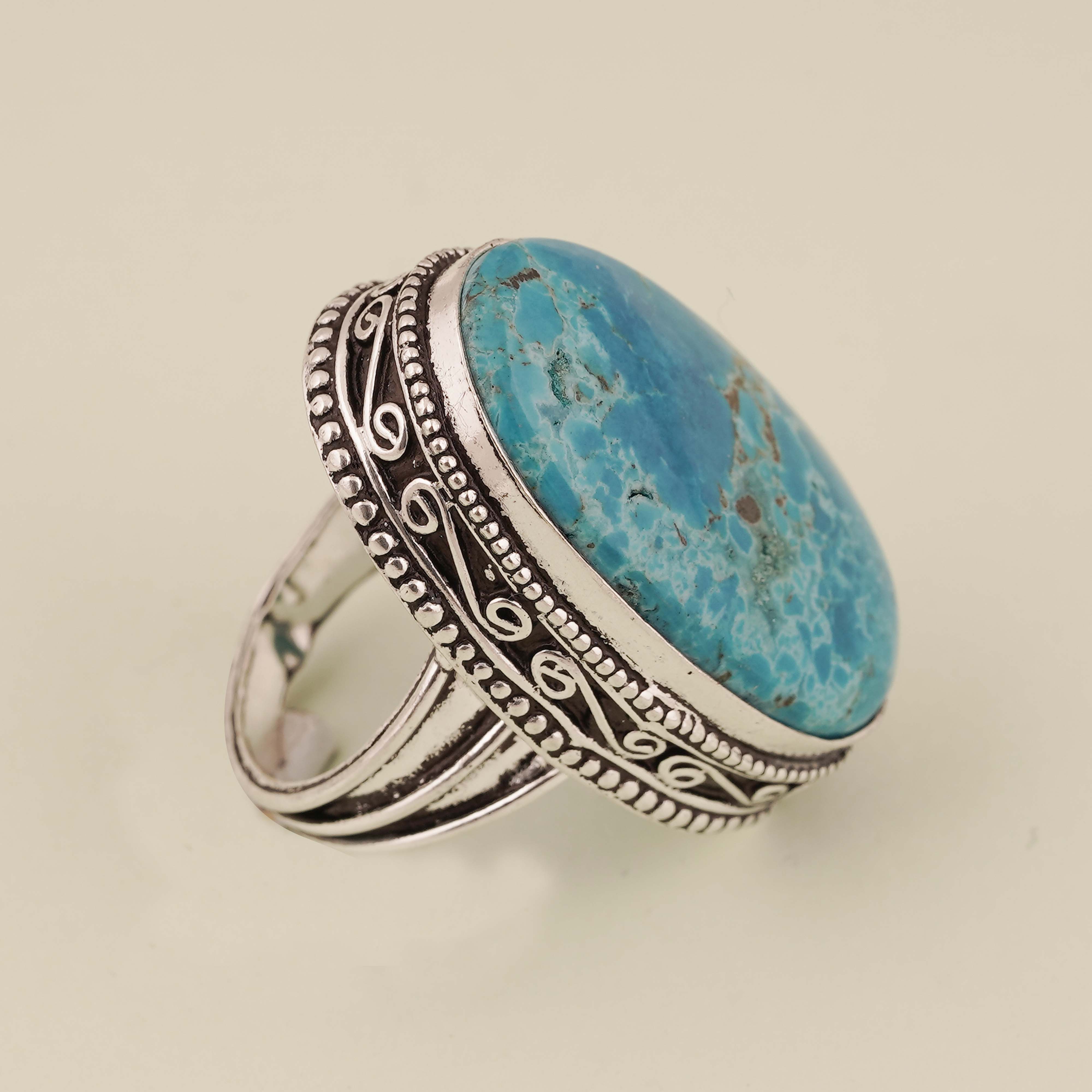 Vintage Oval Turquoise Ring in Sterling Silver