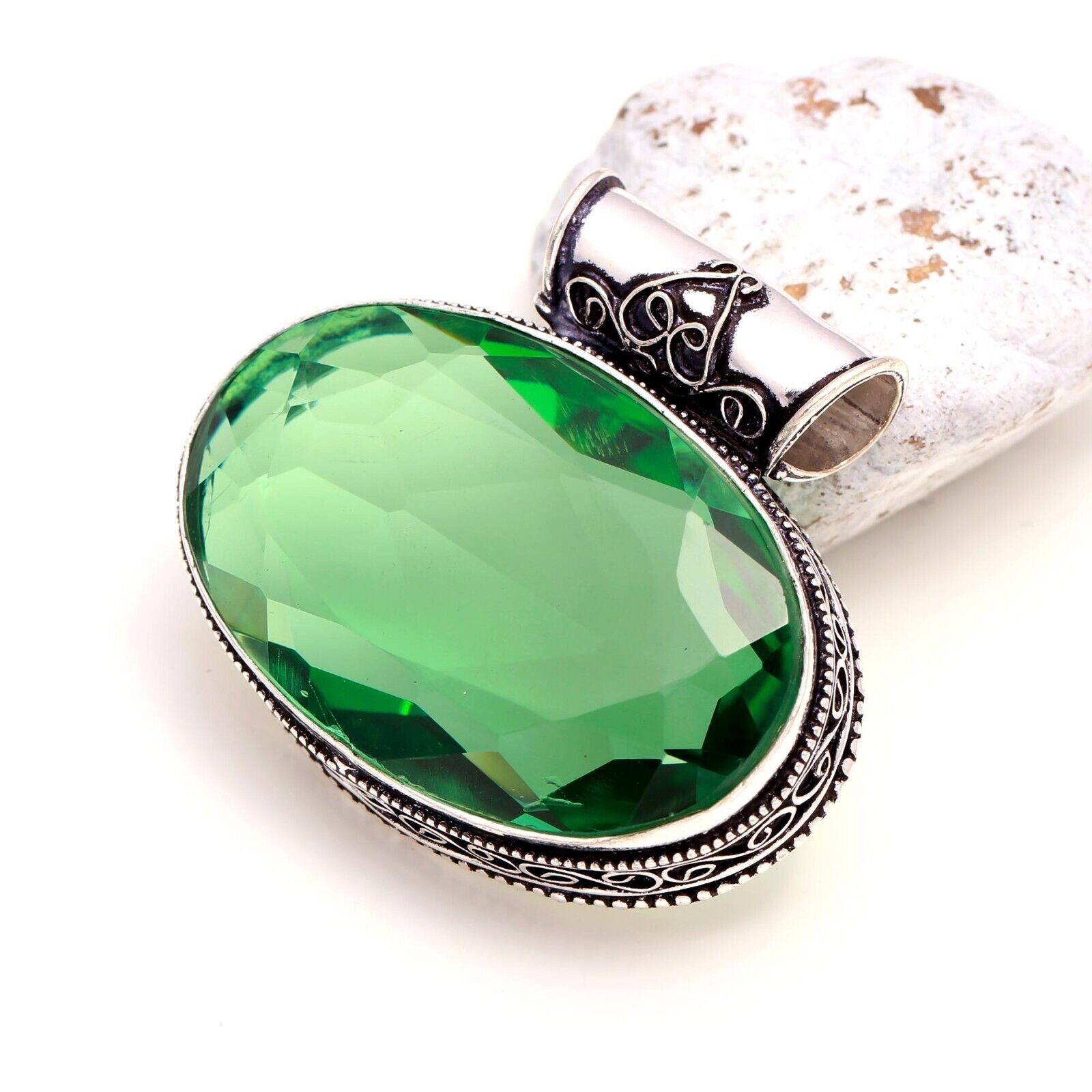 Chrome Diopside Gemstone Handmade 925 Sterling Silver Oval Cut Jewelry Pendant