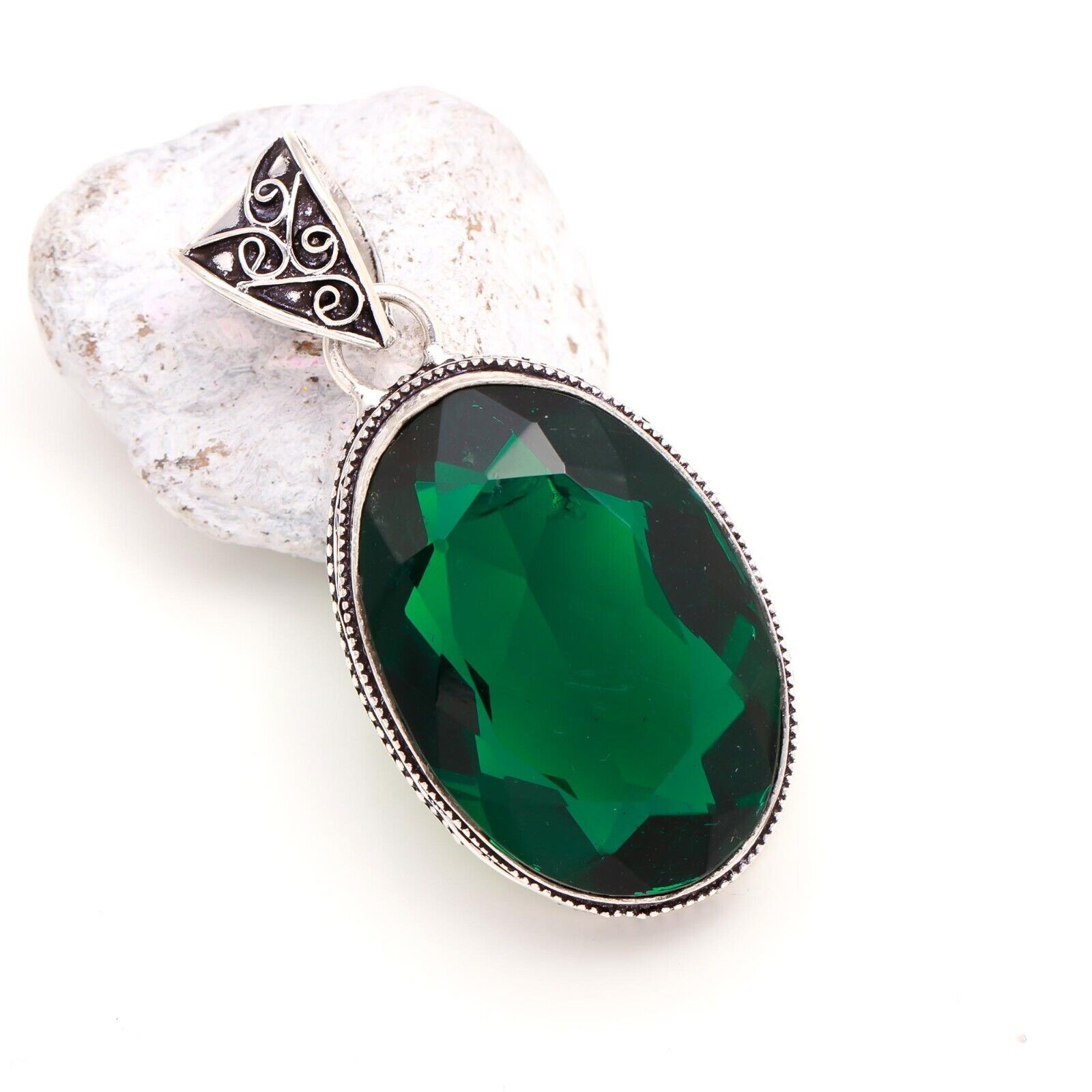 Chrome Diopside Gemstone Handmade 925 Sterling Silver Jewelry Oval Cut Pendant