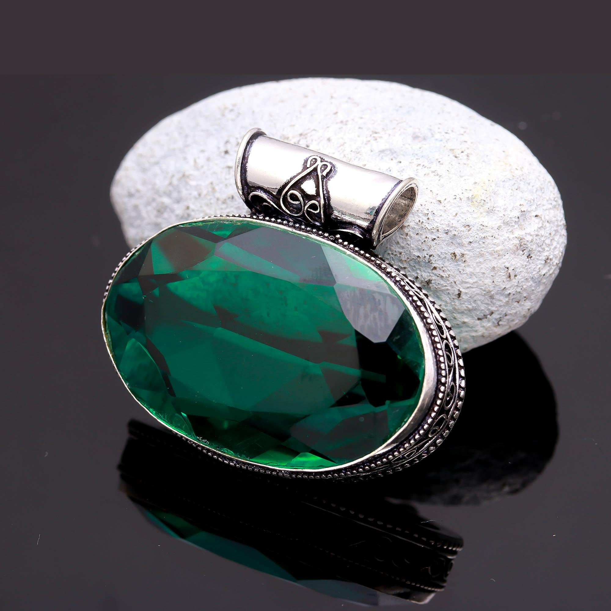 Green Tourmaline Gemstone Handmade 925 Sterling Silver Oval Cut Jewelry Pendant