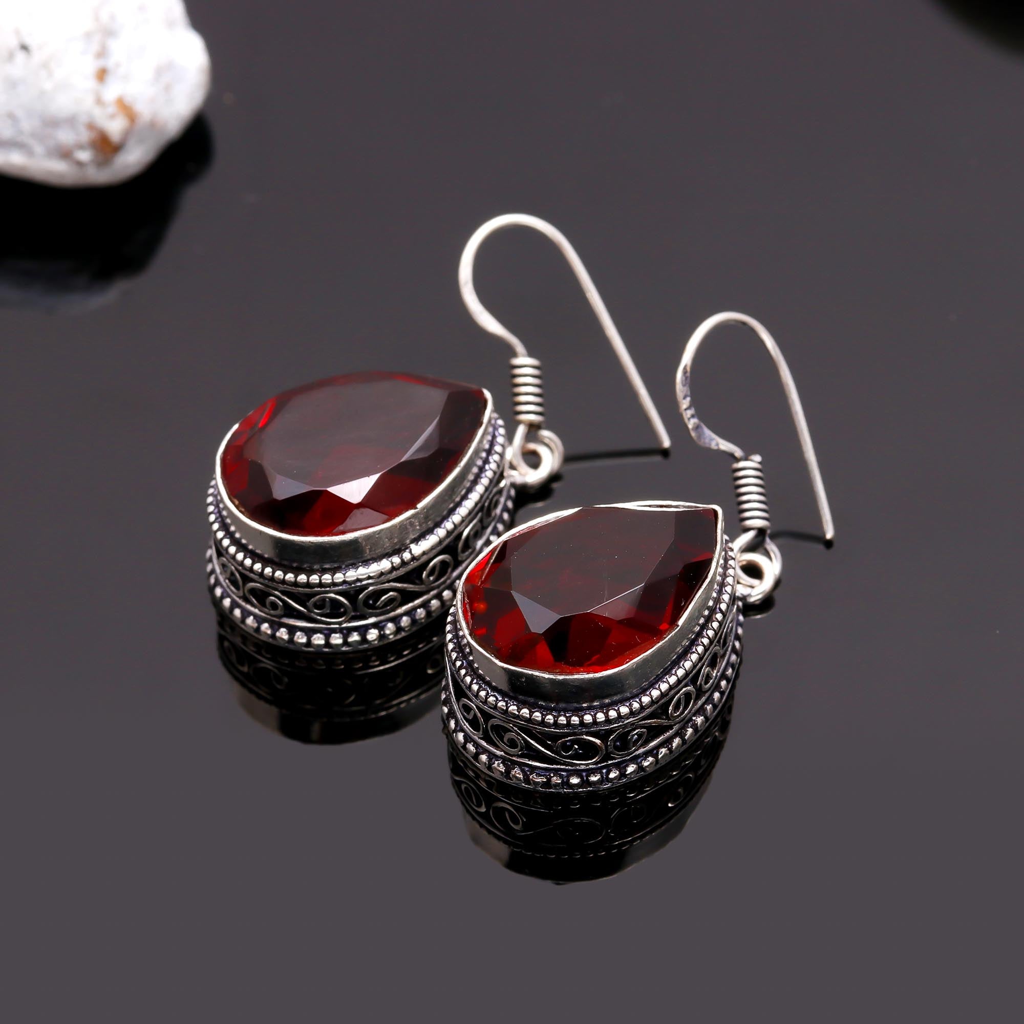 Mozambique Garnet Gemstone Handmade 925 Sterling Silver Jewelry pear Earring