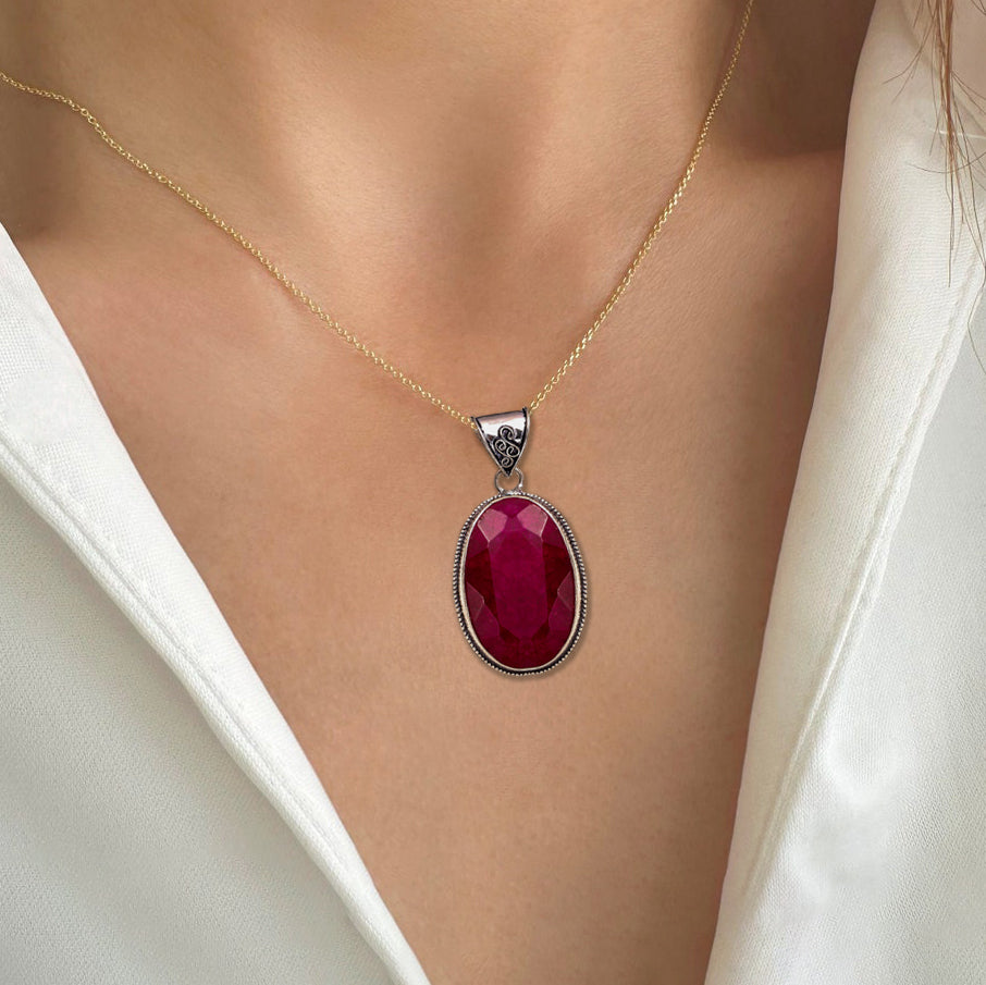 Kashmir Red Ruby Gemstone Handmade 925 Sterling Silver Jewelry Oval Cut Pendant