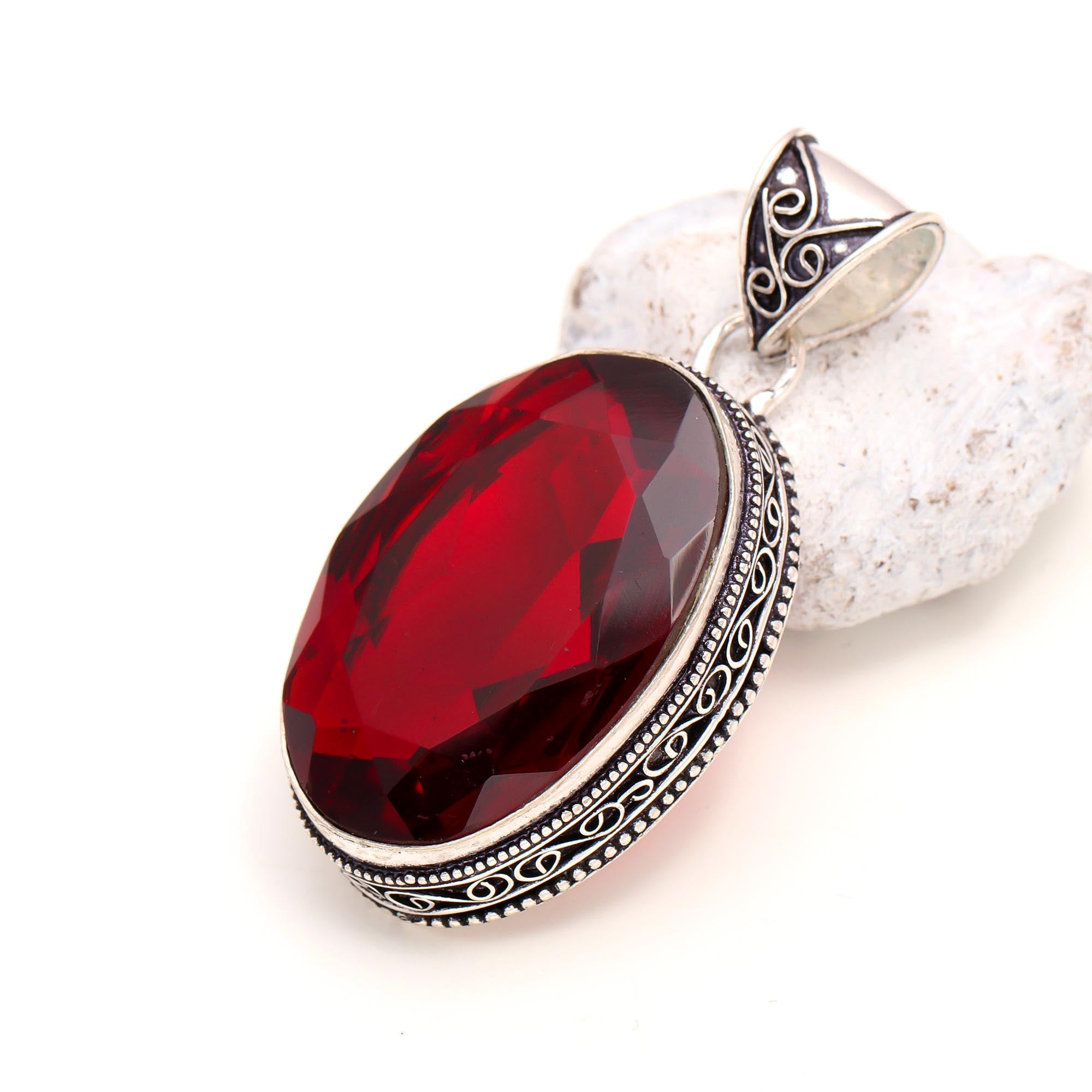 Red Garnet Gemstone Handmade 925 Sterling Silver Jewelry Oval Cut Pendant