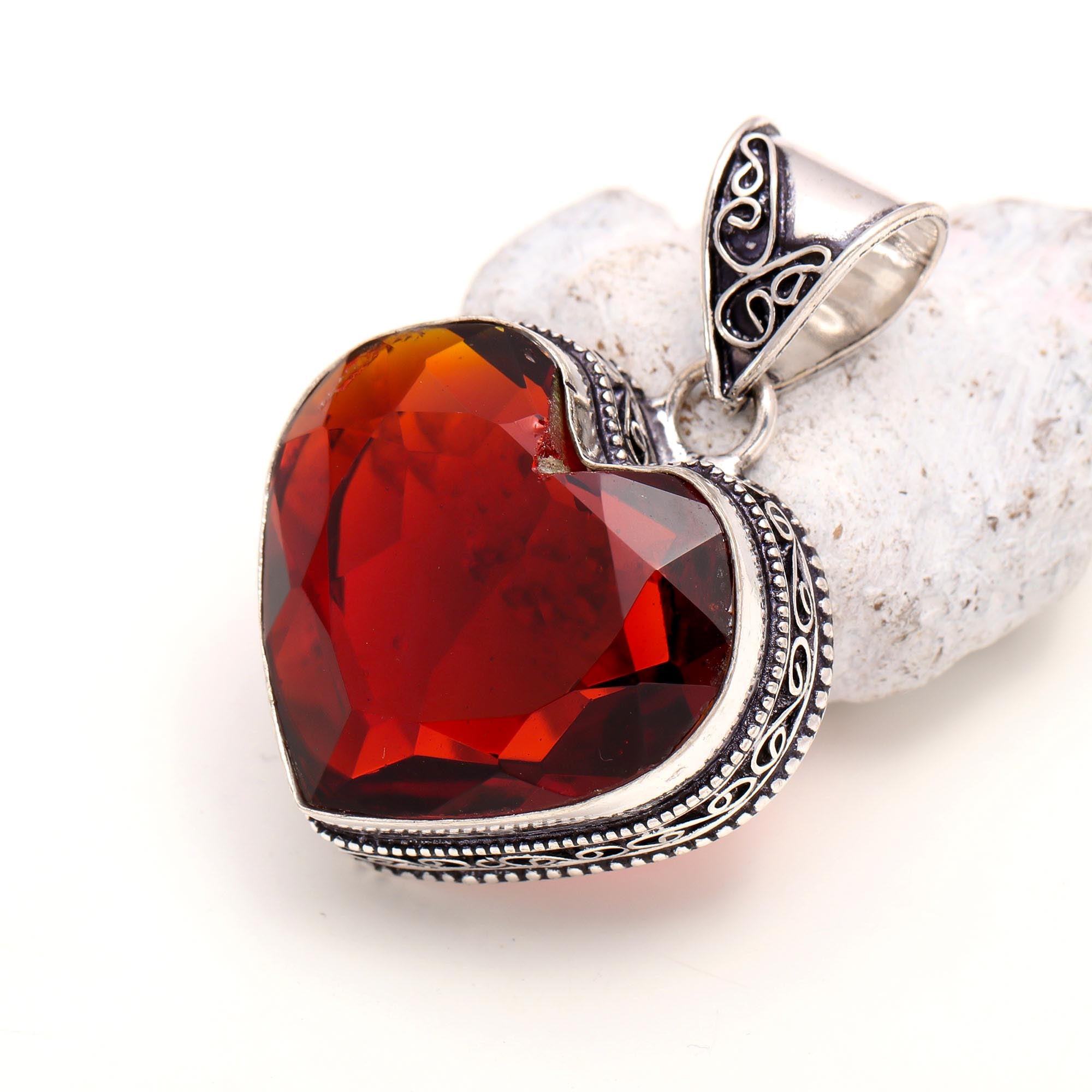 Red Garnet Gemstone Handmade 925 Sterling Silver Jewelry Heart Cut Pendant