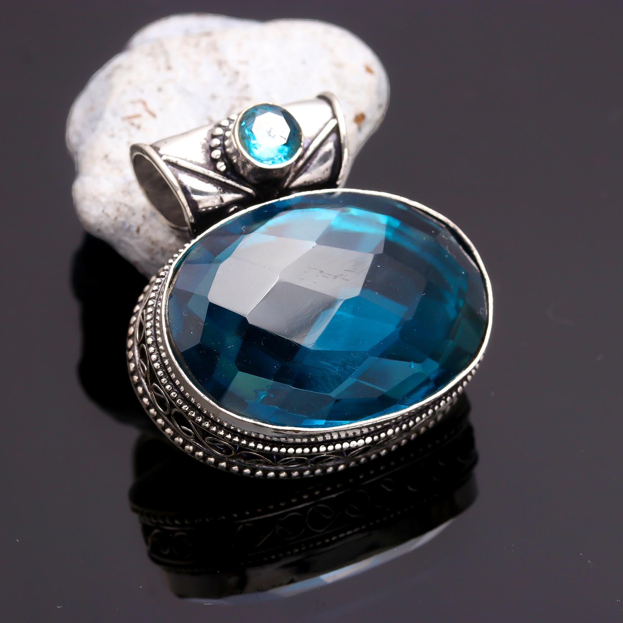 Blue Topaz Gemstone Handmade 925 Sterling Silver Oval Cut Jewelry Pendant