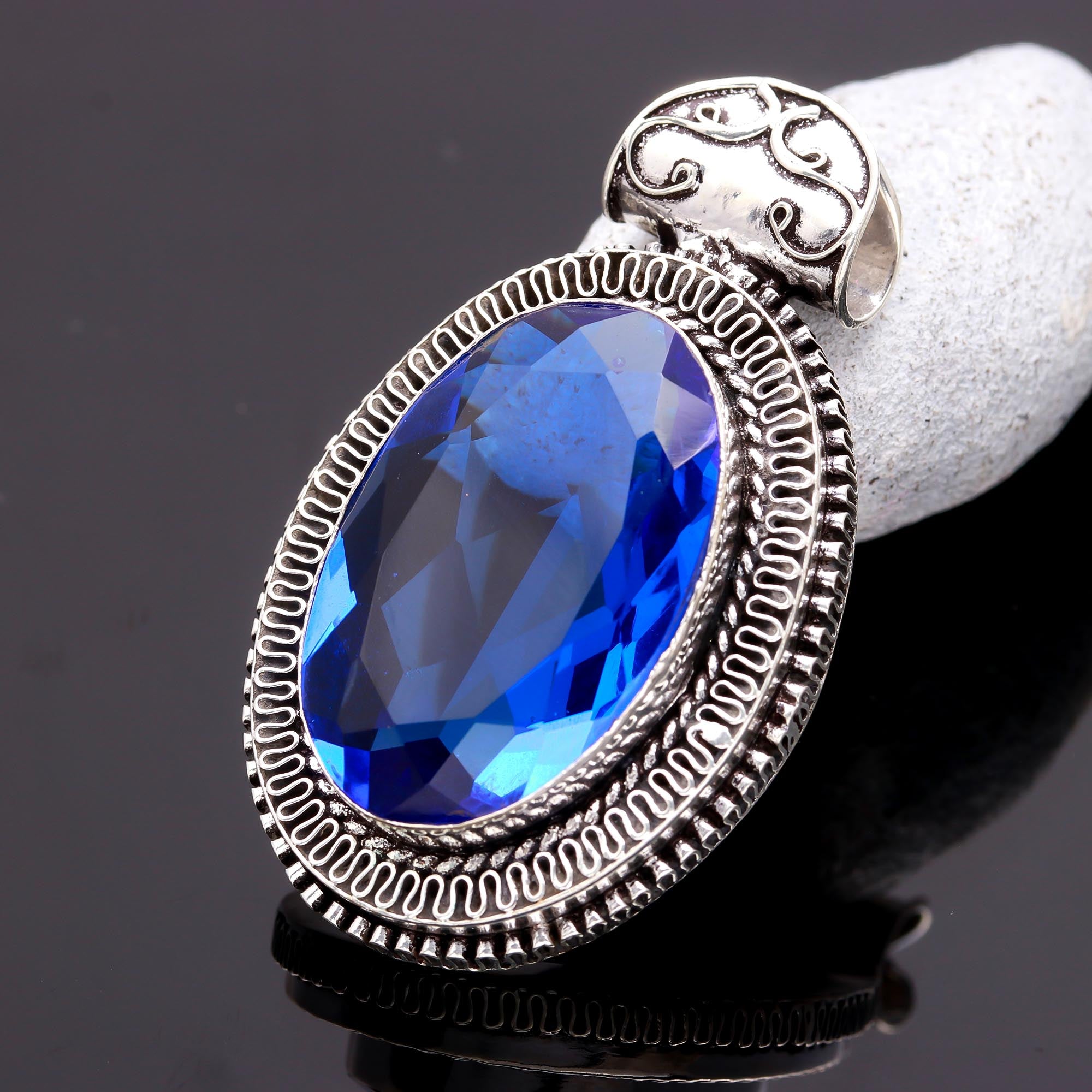 Blue Tanzanite Gemstone Handmade 925 Sterling Silver Jewelry Oval Cut Pendant