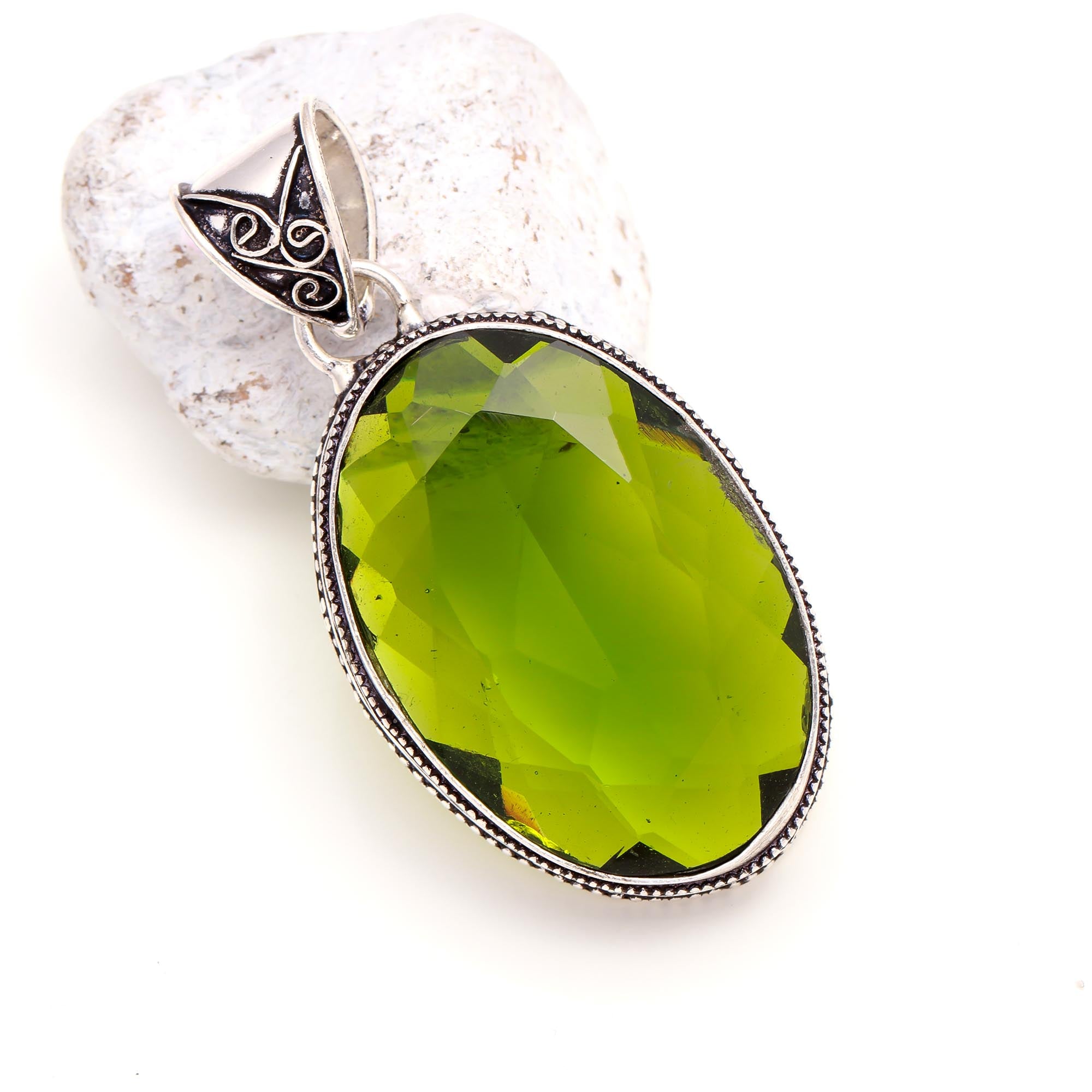 Green Peridot Gemstone Handmade 925 Sterling Silver Jewelry Oval Cut Pendant